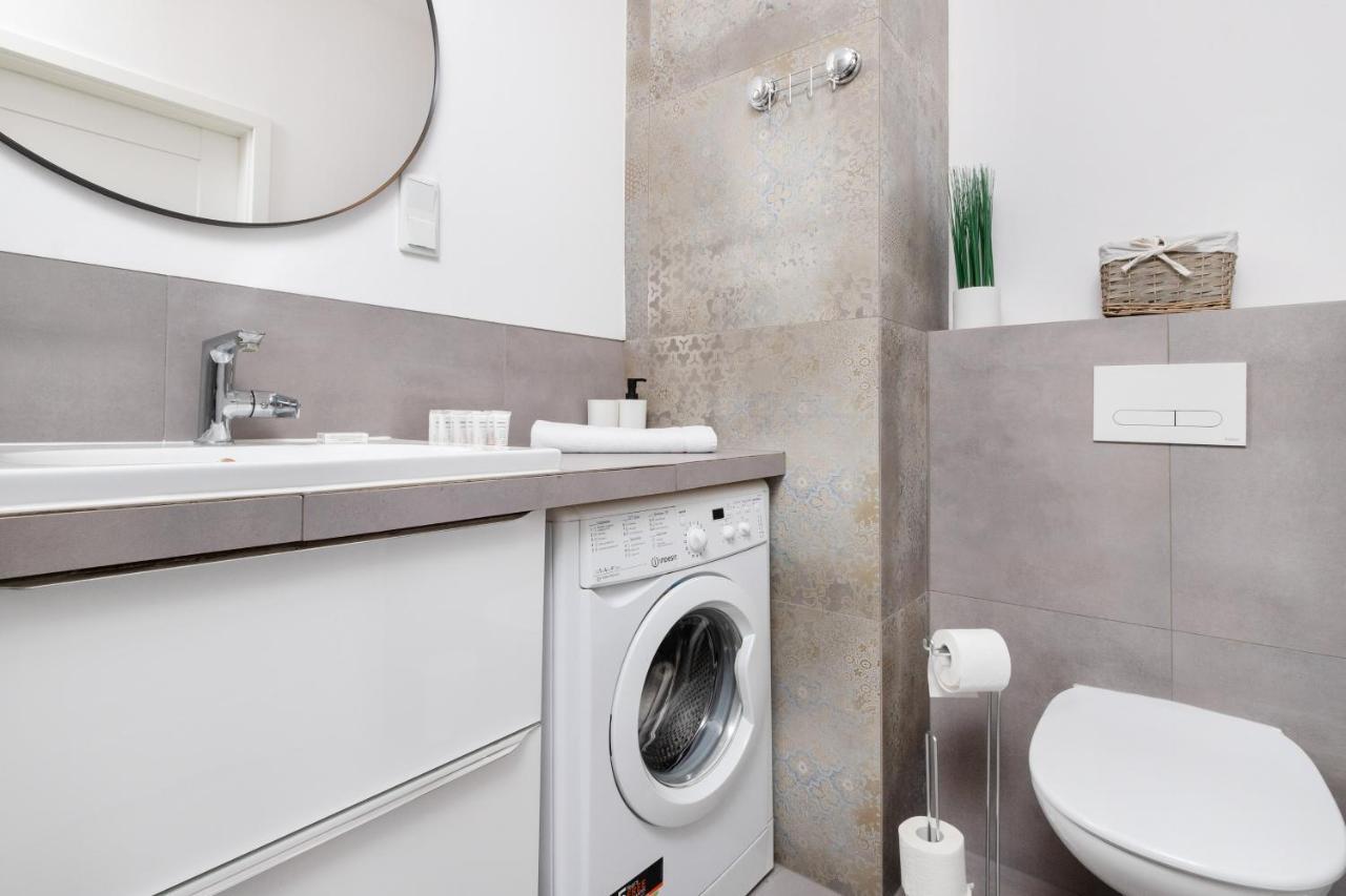 Deluxe Sucha By Renters Apartment *