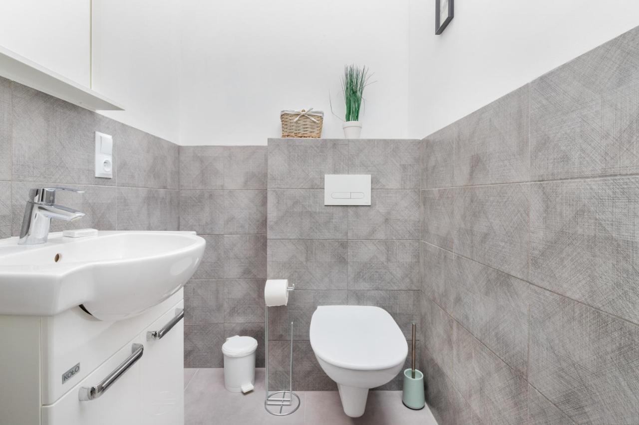 Deluxe Sucha By Renters Apartment Danzig